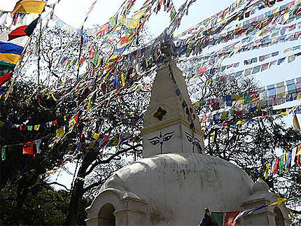Un des nombreux stupas de Swayambunath