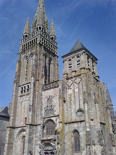 Devanture de la Basilique Notre-Dame du Folgoët