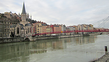 La Saône et l'église Saint Paul