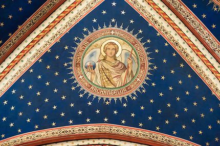 L'Archange Gabriel, mosaïque sur ciel étoilé