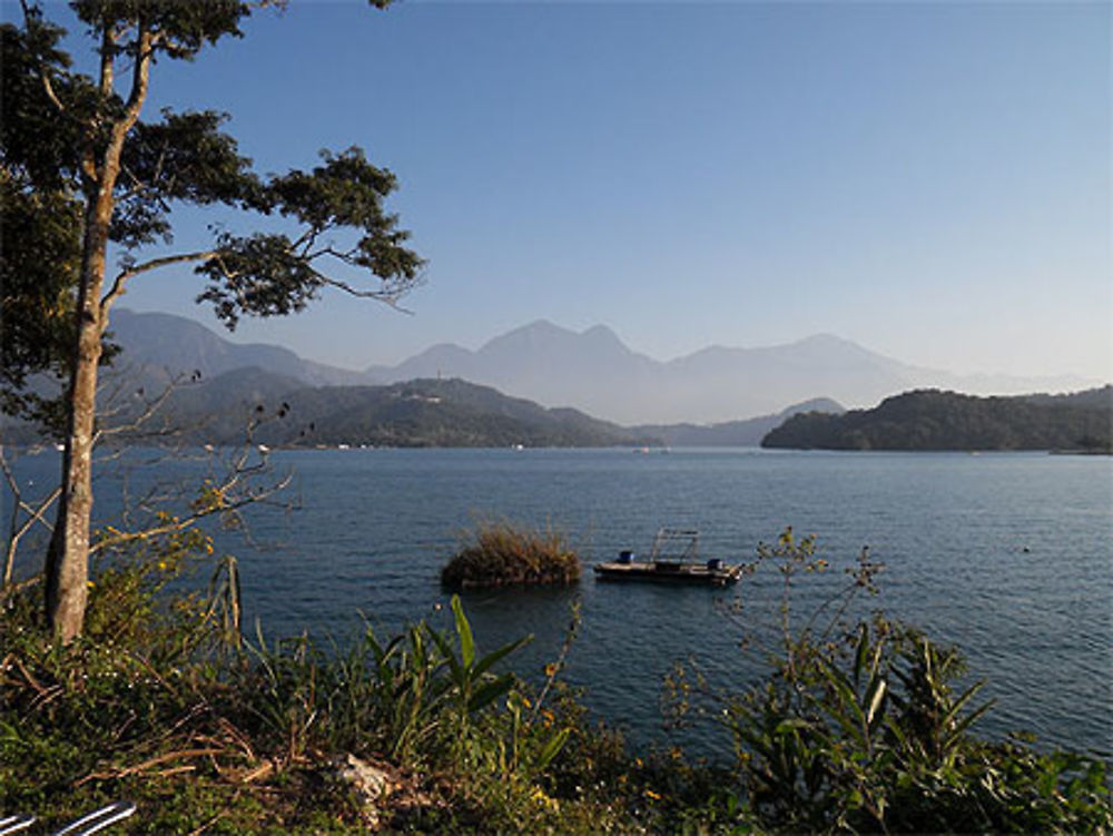 Le Lac du Soleil et de la Lune