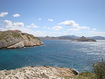 Vue sur Marseille depuis les îles du Frioul