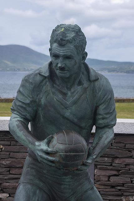 Statue of Mick O'Dwyer