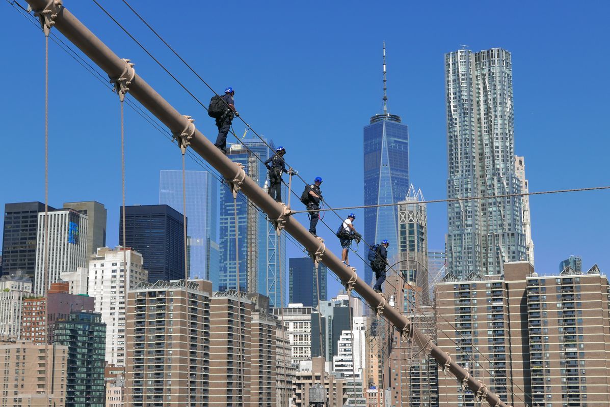 Exercice de sauvetage sur le pont de Brooklyn