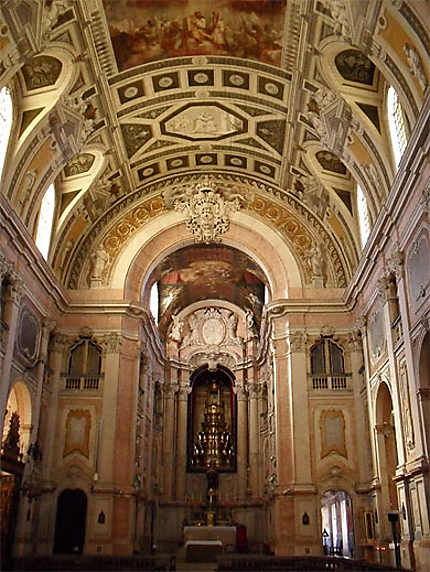 Intérieur de l'église Notre-Dame de l'Incarnation