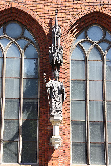Monument à l'Evêque Albert Monument à l'Evêque Albert