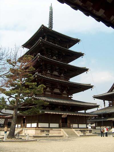 La pagode du temple Horiu-ji La pagode du temple Horiu-ji