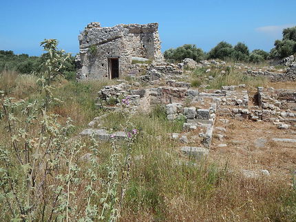 Bains romains dans le site antique d'Aptera