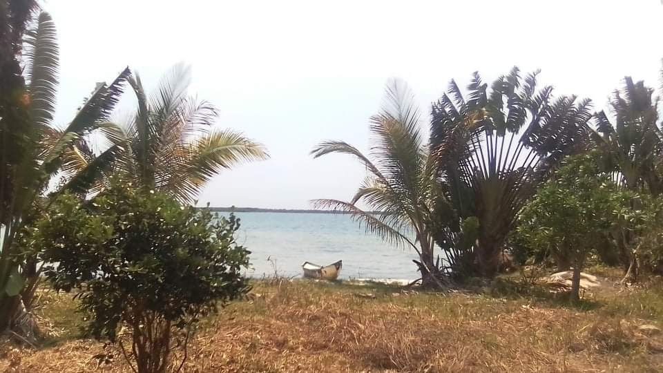 Vue sur le lac de Lokaro