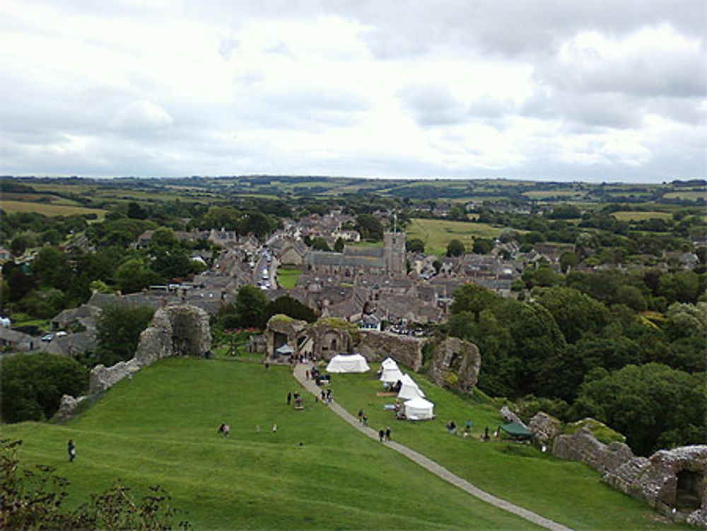 Vue du village de Corfe depuis le château