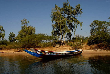 Pirogue au repos Pirogue au repos