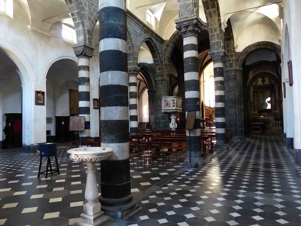 Intérieur de l'Eglise Saint André XIIIe - Levanto