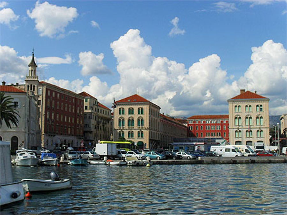 Trg Republike, vu du port de Split