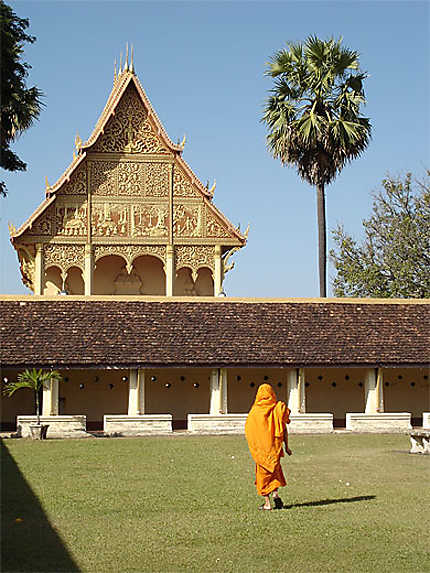 Le cloître du Wat That Luang