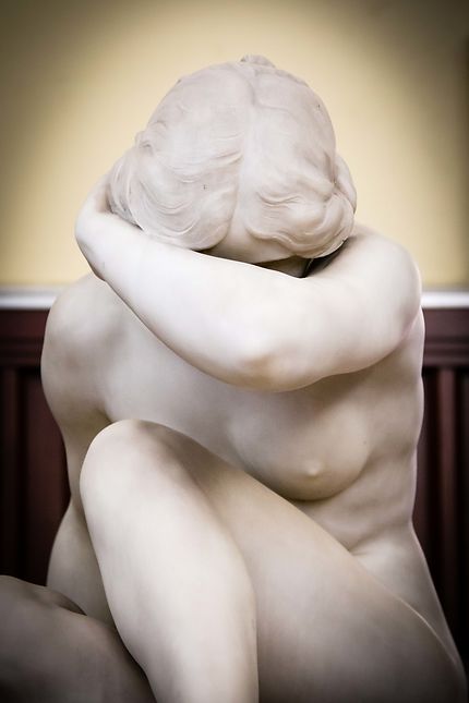 Devant l'Amour, sculpture de Fernand-Dubois