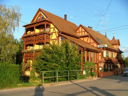 Hôtel-Restaurant À L'Étoile