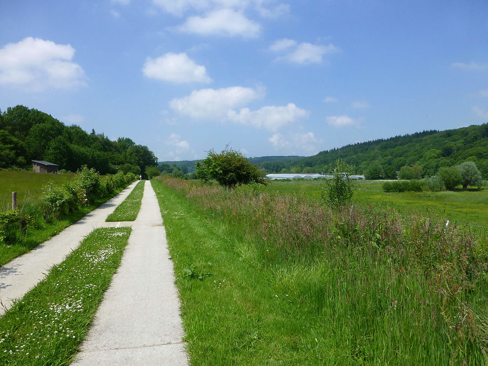 Piste cyclable des basses eaux à Grainville