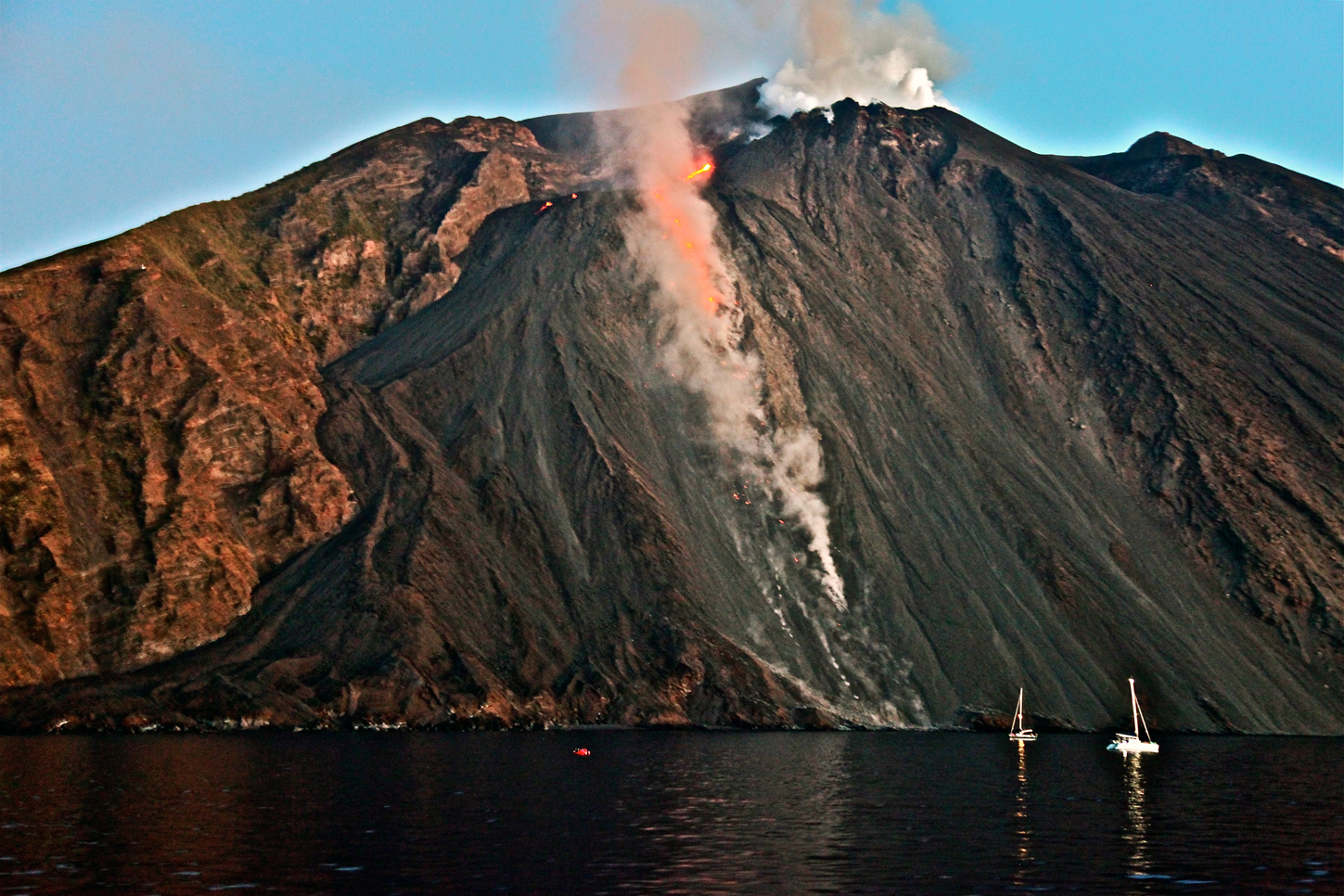 Le Stromboli : Volcans : Montagne : Stromboli : Isola Di Stromboli ...