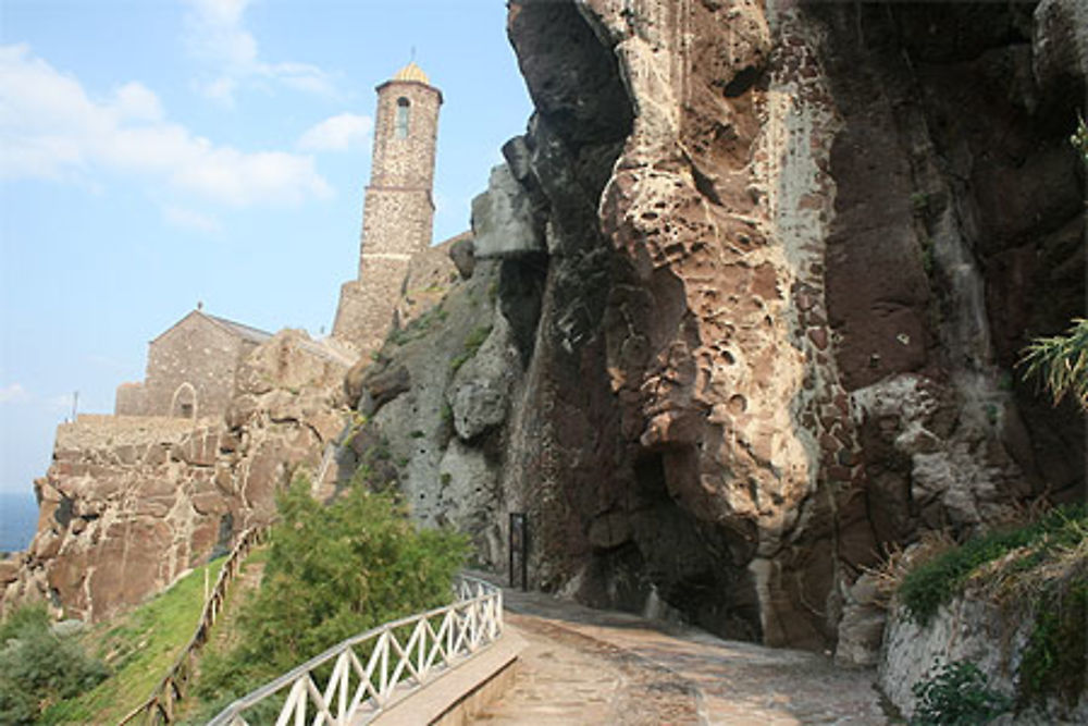 Chemin qui permet d'aller à la cathédrale