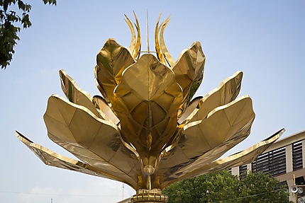 Sétif - Place du 8 mai 1945 - La fleur de lotus