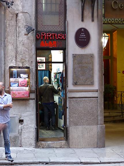 La plus petite boutique d'Europe 