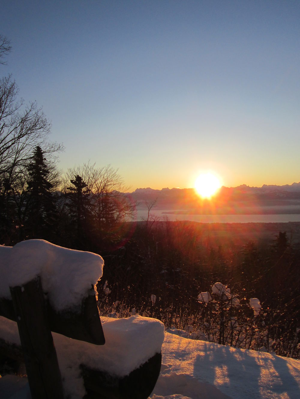 Lever de soleil sur le lac Léman