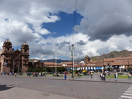 Ciel étonnant sur Cuzco