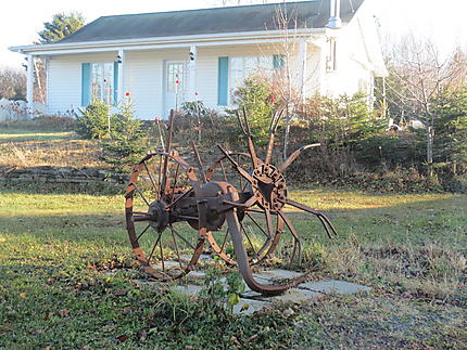 Instrument Aratoire Antique à Métis-sur-Mer