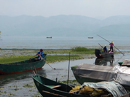 Pêcheurs sur le lac Erhai