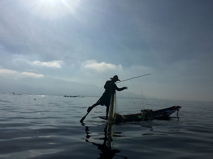 Pêcheur sur le lac Inle, Birmanie