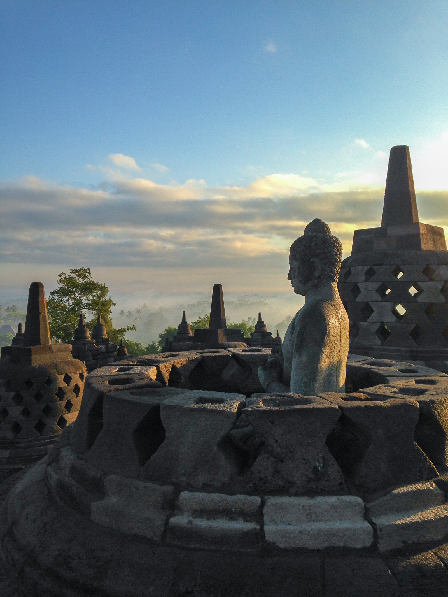 Bouddha sur Borobudur Bouddha sur Borobudur
