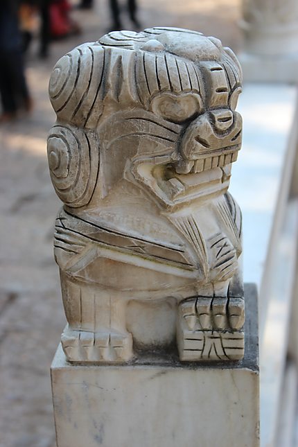 Sculpture en forme de lion