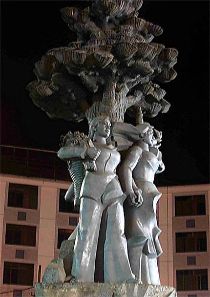 Statue sur la place