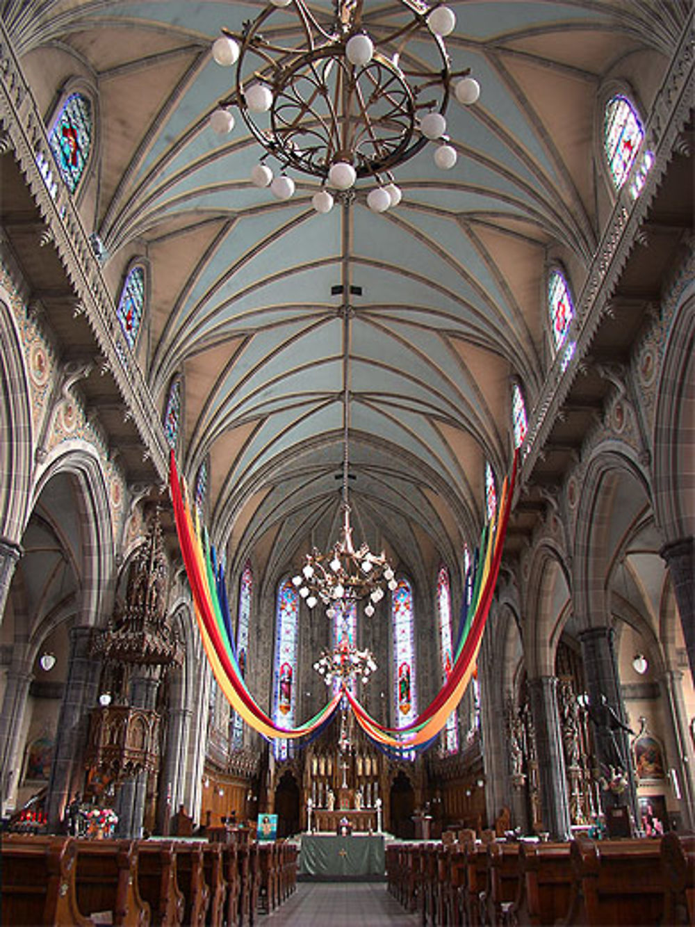 Église Saint-Pierre-Apôtre