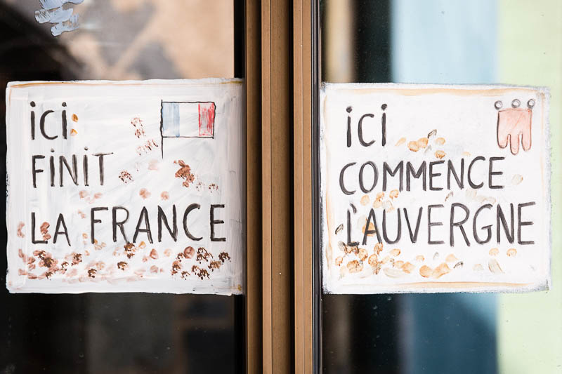 Thiers - Ici commence l'Auvergne :)) Thiers - Ici commence l'Auvergne :))