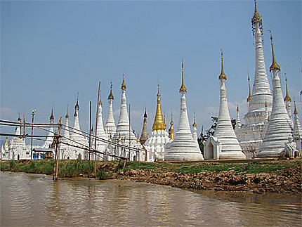 Pagode du lac Inle