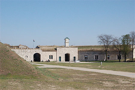 La forteresse de Monostor, à Komarom La forteresse de Monostor, à Komarom
