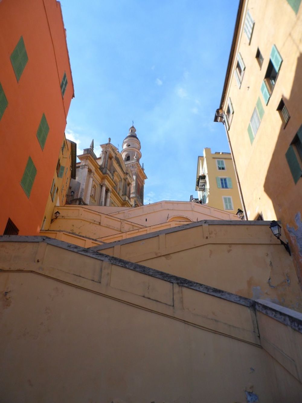 Basilique et escaliers