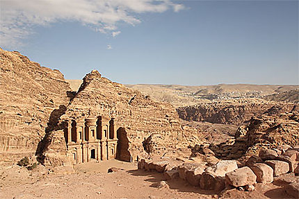 Pétra - Vue sur le temple Al Dayr