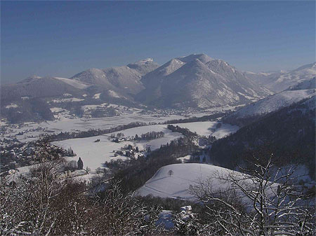 Vallée de Campan vue depuis la Vierge du Bédat Vallée de Campan vue depuis la Vierge du Bédat