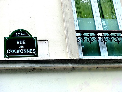 Plaque de nom de rue humoristique : Panneaux : 20ème arrondissement : Paris  