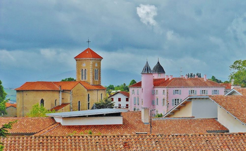 Eglise et château de Bardos