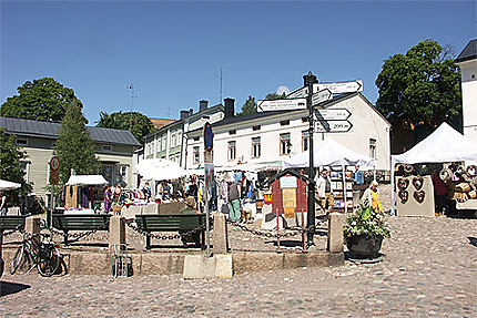 Petit marché à Porvoo