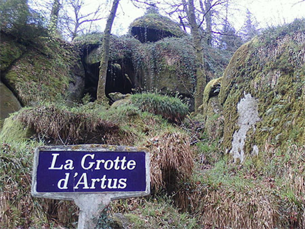 La Grotte d'Artus