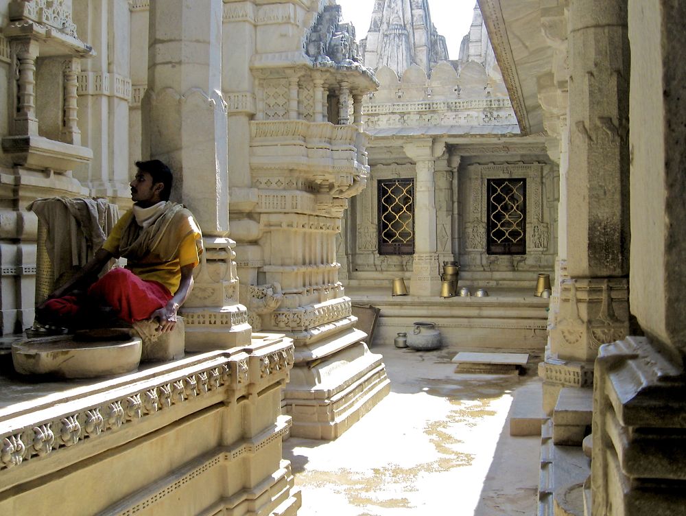 Officiant du temple Jaïn