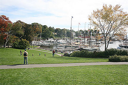 Vue sur le port de plaisance de Camden