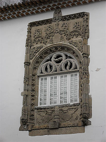 Palais Renaissance : fenêtre