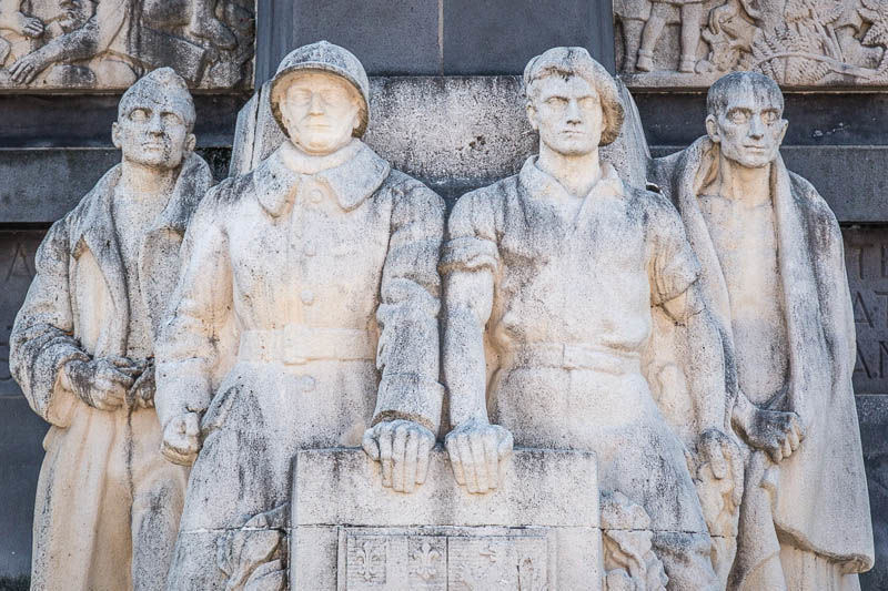 Clermont-Ferrand - Monument aux Morts, détail