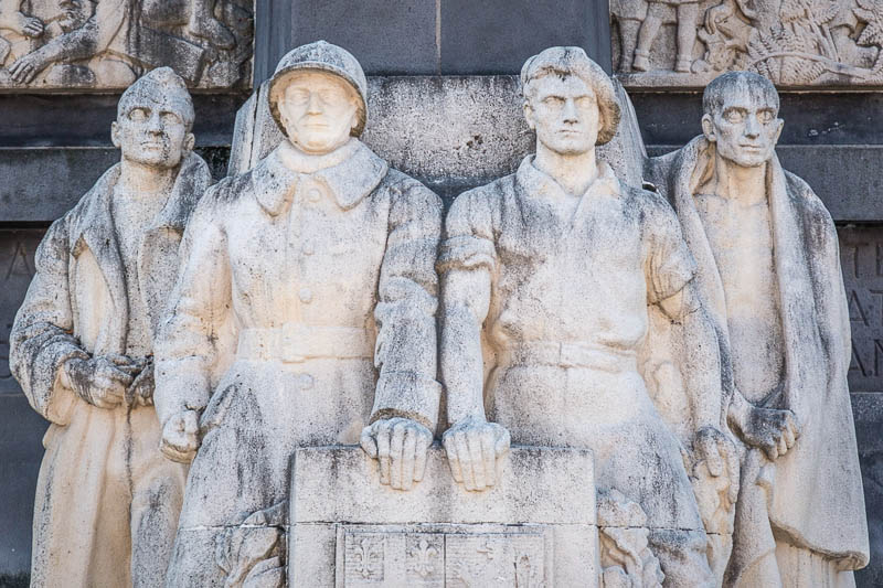 Clermont-Ferrand - Monument aux Morts, détail Clermont-Ferrand - Monument aux Morts, détail