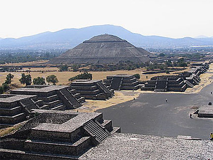 Téotihuacan - Vue de la pyramide de la Lune